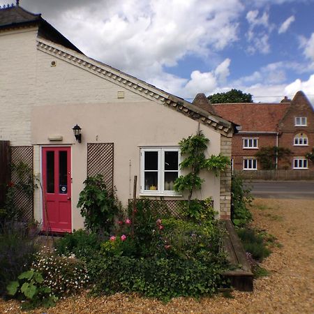 Over Studio Apartment Exterior foto